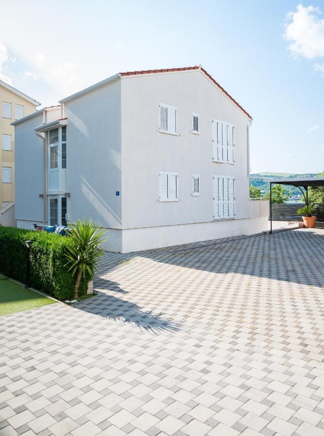 Vdl Apartments 特罗吉尔 外观 照片